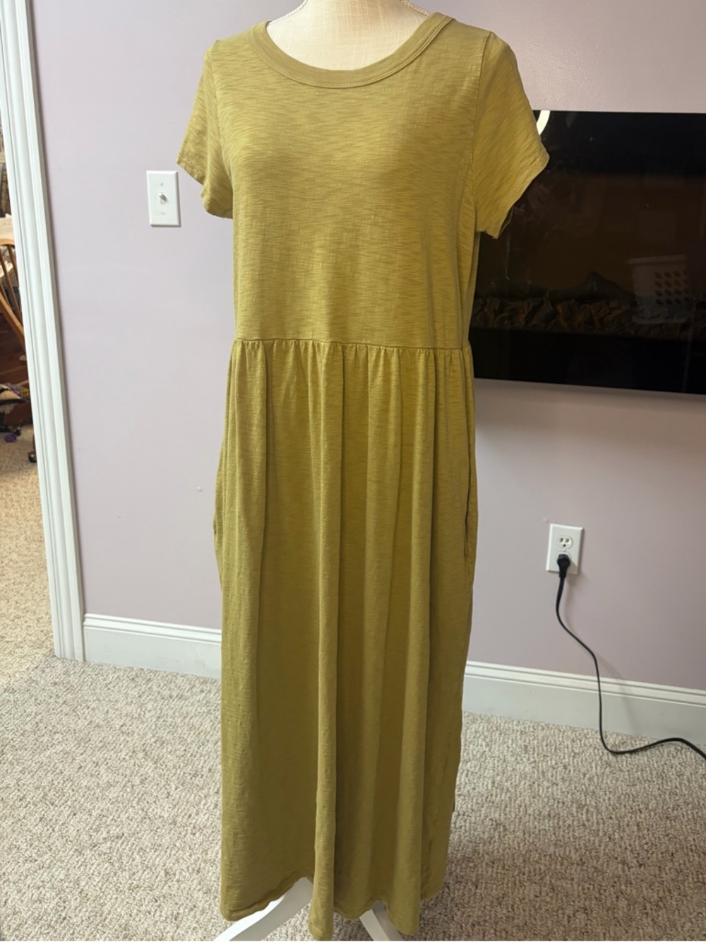 Universal Thread Olive/Mustard color- Short Sleeve Maxi Dress